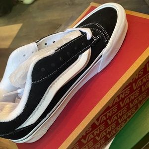 Vans Knu Skool